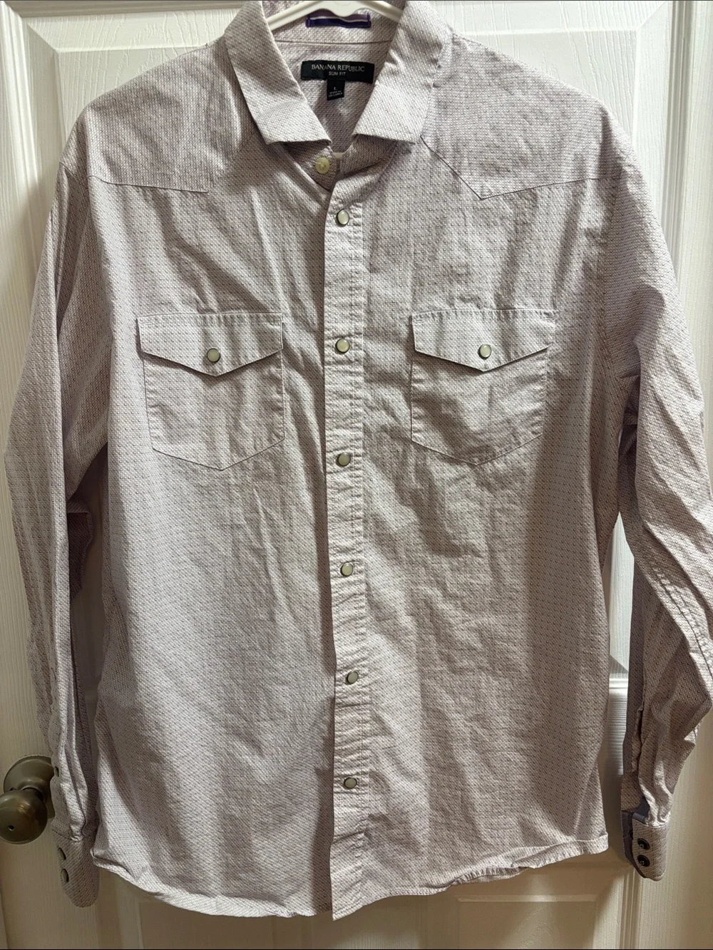 Banana Republic Men's Light Pink Button-Down Shirt with Chest Flaps